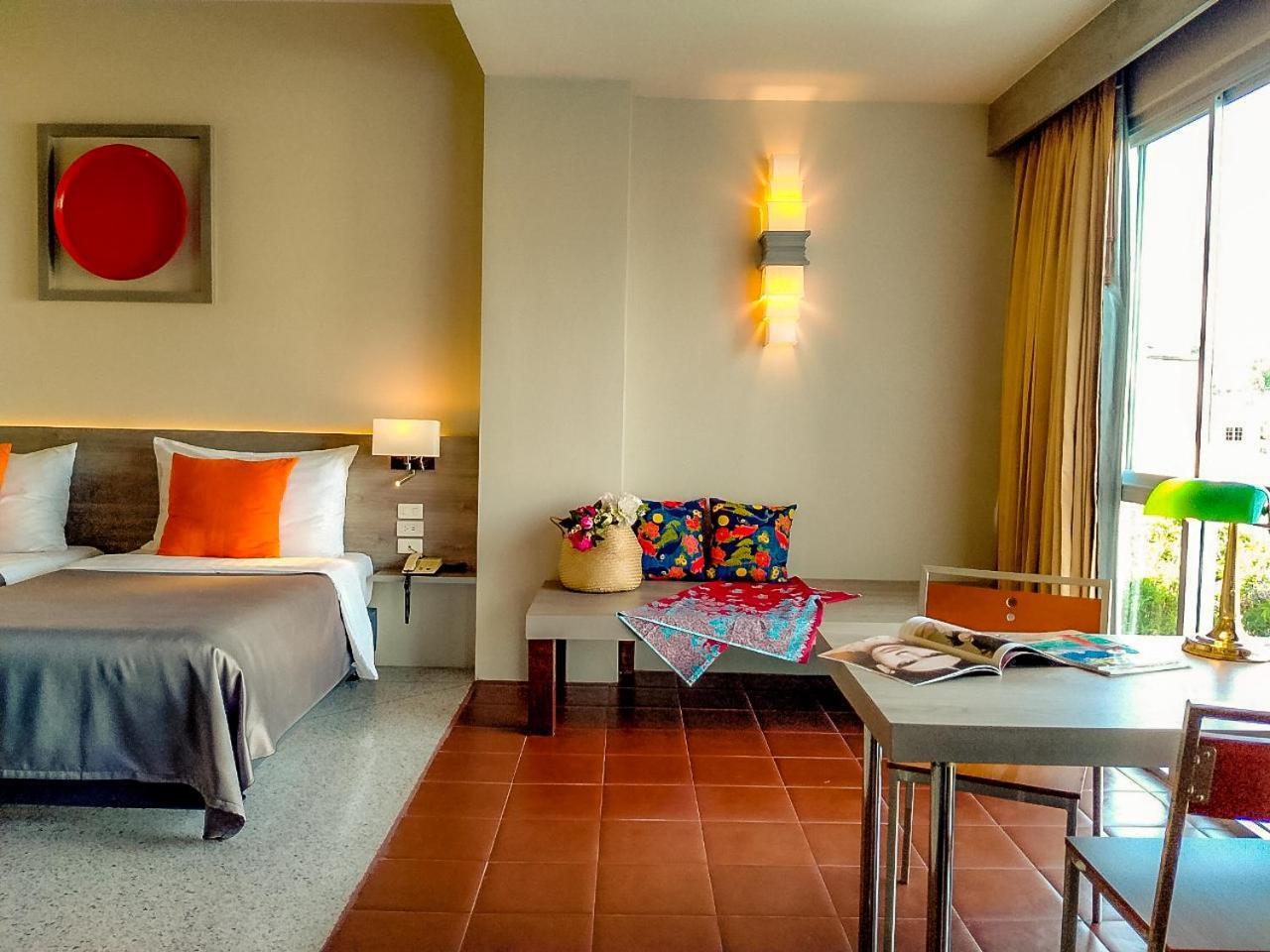 Sino House Phuket Hotel - Sha Plus Rum bild